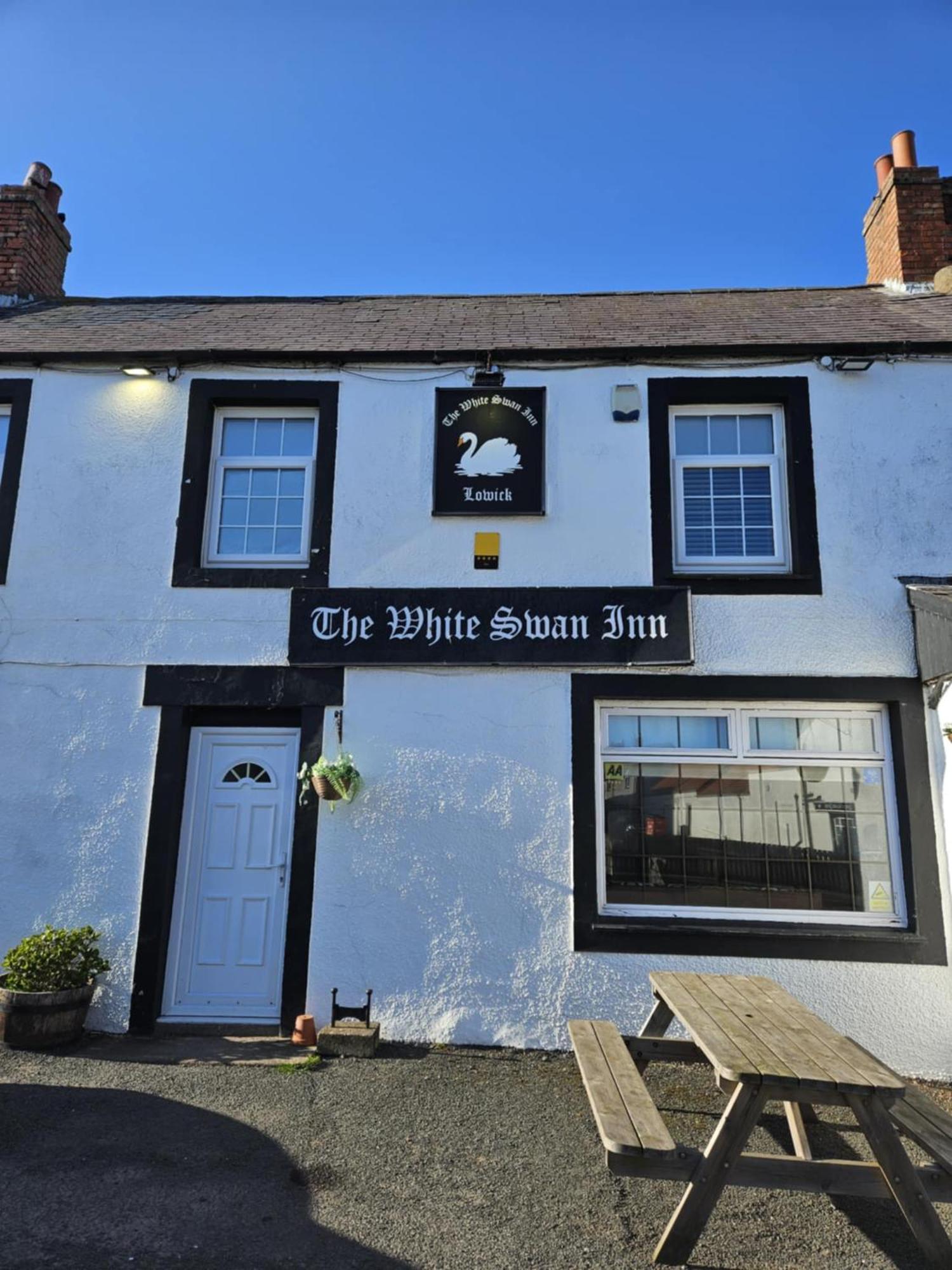 The White Swan Inn Lowick  Ngoại thất bức ảnh