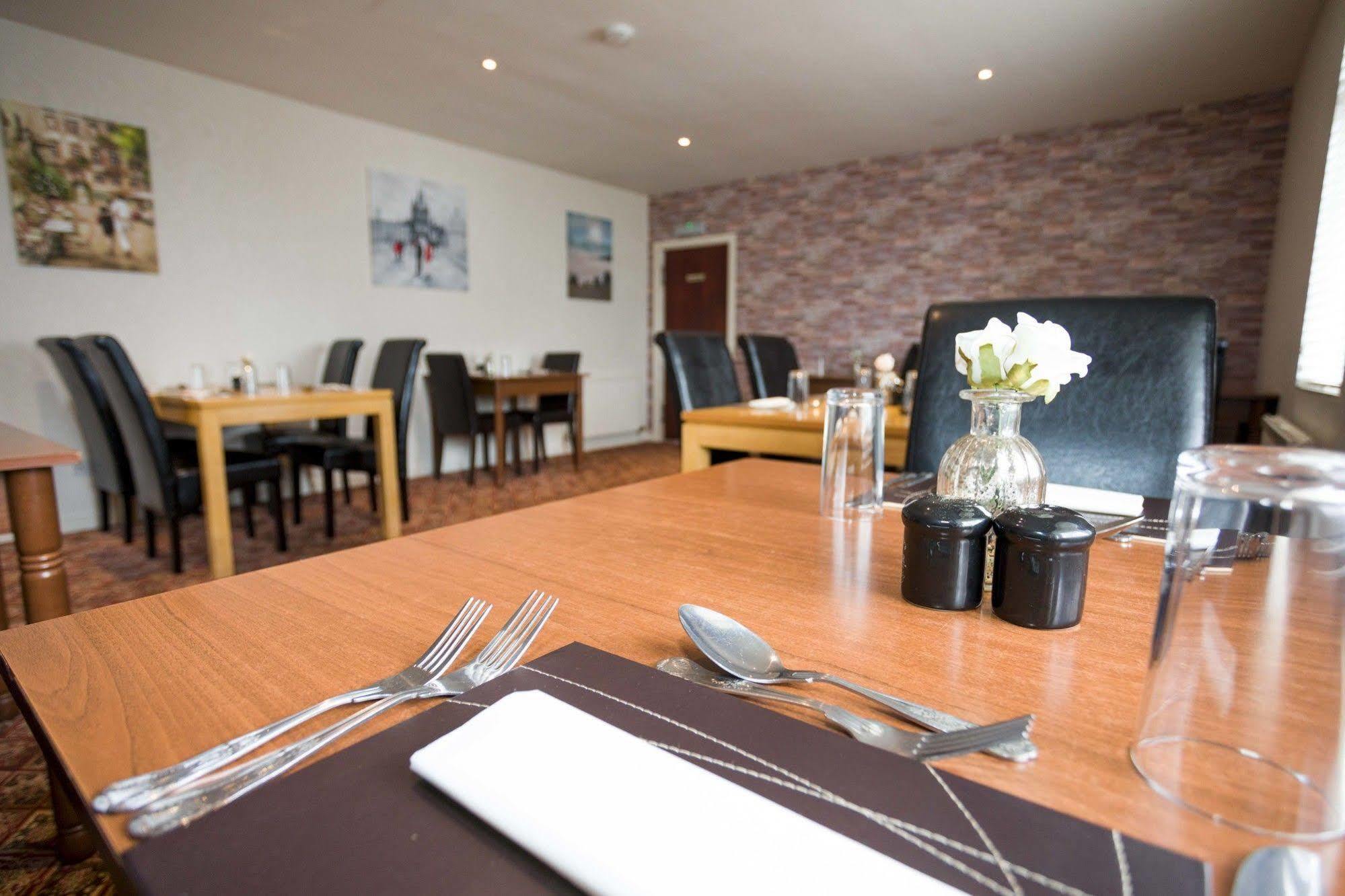 The White Swan Inn Lowick  Ngoại thất bức ảnh